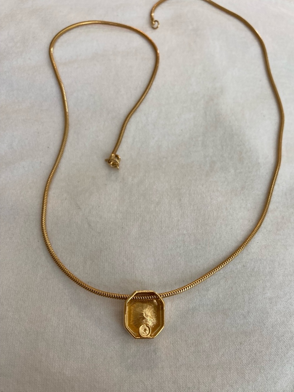 Gold Tone Necklace with Amethyst Colored Glass Stone - Picture 7 of 7